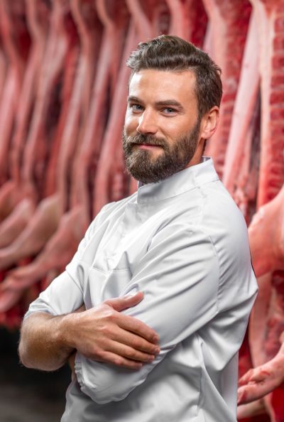 Portrait of a handsome butcher in white uniform at the meat manufacturing with pork carcasses on the background SSUCv3H4sIAAAAAAAEAJ1XTXPbNhC9d6b/AcNLL1ZGlGRZ7E124jgzcaza7eTQBDMQCJKwSIAFQMuOx/+9C35IBKTIci4S+YBd7C7ePoDPv/+GULAkmtPgT/Rs3+Cd53mljSKGSwHw8KTFWcyNVJzkFrTYSz0SaENMpZnuudBZZQxT2ki6AjjszabEsBTcOPO7EP5t3lE3UA+CBQwFwUkP09Wyxjro5eSXLZuH712WJGWCPm1jswWp8ygzaWQ/RhgZPk4fR5Ppu/B04+/7ZrEgAYOcE88mHI5m43fhcHw2s7+zyT7TWDFSaMML5luPzpx0wvBsn/2Spz8N+lLKeO+arJSam9pE+8tGW4vm4aW3p4rljDQMaI2C0+lsNJuMokESJfFgMmbDwZIOp4MRHYXDs/FoHE5Ou0SCcEJG8el0Moij2dlgMkyiQZQMw0Ecz6LTOIzi2bJZv4k2WK2BXEWfQAmhwM2nftTBZYPhTyK2fAbiovOK5zEXaeBtesFqpmxtrwHAvUJtZi4rQzOmnMnnDYZvmSE8RzeUVmXTPZviiirP93tyY+5A7K+ryNqZeEvWyMZXB4nuoAXZwdUKIipbpEo5jAra4sCCh6xLqUAQuFujRQviTwU0zeFcGakMT6rcrVuH4vrpyXVxMB4l44q2ArUvmd34V37sK2w3eYcJRHhEEPia5MBtb2JGRKyl25+BnYmaZLqcPLPEcsphabeJGoFH9F5xsdpZrAC/OwtpfFVBuOgjEzEw8ujiUaIo0U6HB+8ZidFccFgIN3/oQgoQ/NdYvPYr+xUA6DC8yJ5A08HPHPbpgfu767m5l0vHy7aH2iRvZX4swW1/u7XqjeBr+QB/x0X1X0VyO6fv7a8Gs+UxSubYeocsbdr+JuwplaccjjE+UjjWGTcuG75aBF/IXCq9NQ0uSAUbzaF6H0wmOIWw8ebJpxhve+dX1AFOeq8TF0yWOcPzPEfNYy+sG8EAtCb4S1UsmUIy6Wbt9K32d3NRQ0AvOKVSRcrMTjhIDBmz3DsYdAZFRtd2ZG/Vg7kycOp/+/aHPjDrVZVqcjpcF89GZ7J0LO7gDGPd0bLICT3cBoliOnOztYhgWu+eKcyVolsWdyTa59X6ONJzQYDQ3olaQ8cnQmoVcly0+vSZ1x18o1KYo4vdrBLFUwb3V6m89LYD0Lb3UqErCRfXTOagfWUJVzVBdzYEUmc/vLa9bDDc93gwGTgsUp/IVw2Gv0gxKDxR2tU2ty8/E5Uy9FHJqrTNc7O8Z9Ro7ANvORNaqXCWeZOALOGKIjzqKiZSk+3QA64DKvbId24xDHc2e0+7IlztaIGSFLjml7G+/yw2Y5ZZwuD27vcTkeMesY6TuZwL/+6E5nAwrfFcKdhMVjBhDpT86M0gcZW7zTO3SHsSztMdjlaCJ1IVjsk/DYbvSkZ5wim6yKV5VSwp9IJLAdscA/Q3K0rLc7g+4jcIIPe0m6f4SsqExeiaFLa9/RJLuULEIEoKWM2lPAzVPWLQRT0KUlXUHyxWk30VLbgnvHeA2G5rCfbhsVSWMI7o2znsCcEUUGhhMiVLWUgFRwytwW4V+9d++TzwmNnvq+f2nVQxl73vkgcJVyCrmuOeUamggWoad2awM7XEdO8U6CiLHiCkqT+v2m/ZICb1FSAIx/A5GY2j2SSKJuPpJBxCkC//A/aVh77YDwAA